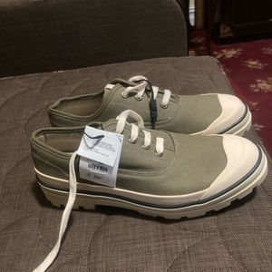 Brand new Zara canvas sneakers size 11